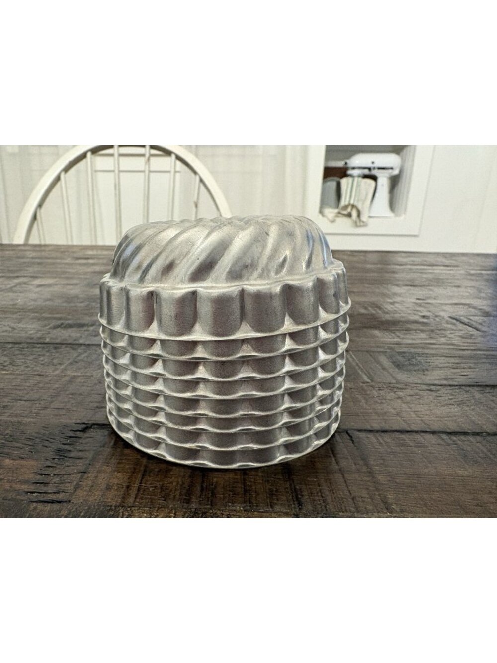 Vintage Jello Aluminum Mini Bundt Small Cake Molds Tart Baking Pans Set of 8
